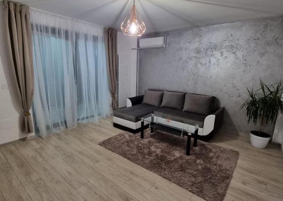 Craiova Apartment | Dreams Escape: Pet-Friendly Haven with 9.9 Guest Rating
