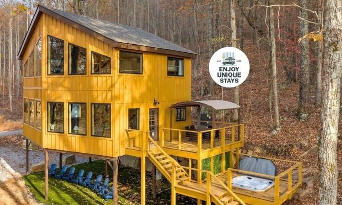 Wildwood House | Escape to Magnolia Treehouse: Guest Rated 9.8, Spa & More