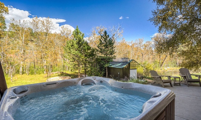 Cascade-Chipita Park House | Family-Friendly Dreamworks: A 4-Star Retreat Awaits You