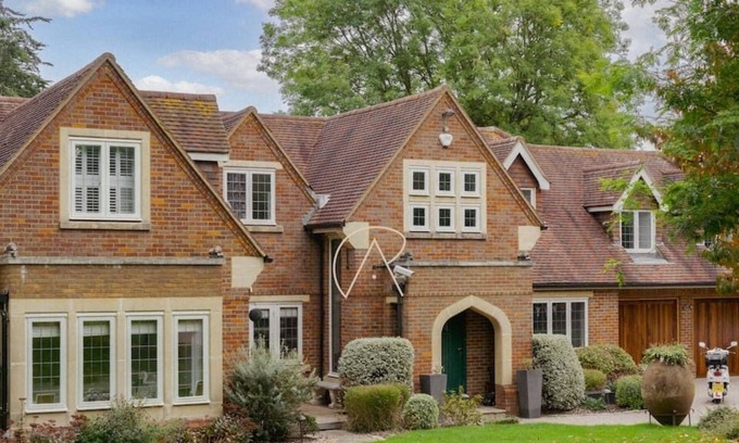 Cookham Dean House | Dreamy 5-Bedroom Home in Cookham