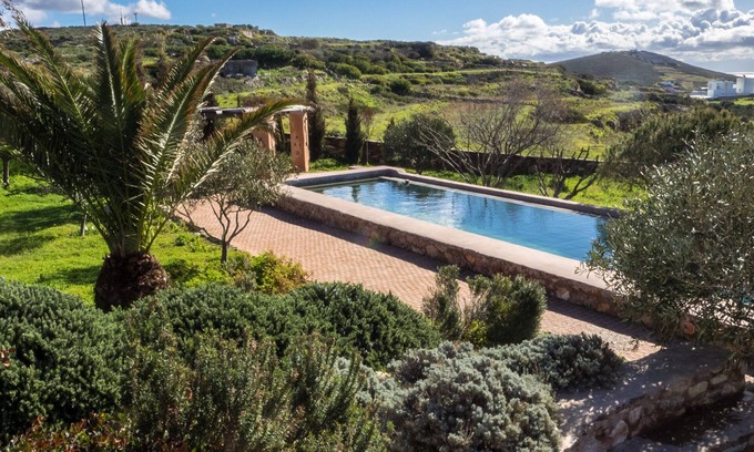 Azolimnos Villa | Unique Artists' Villa with Oceanfront Views and Pool