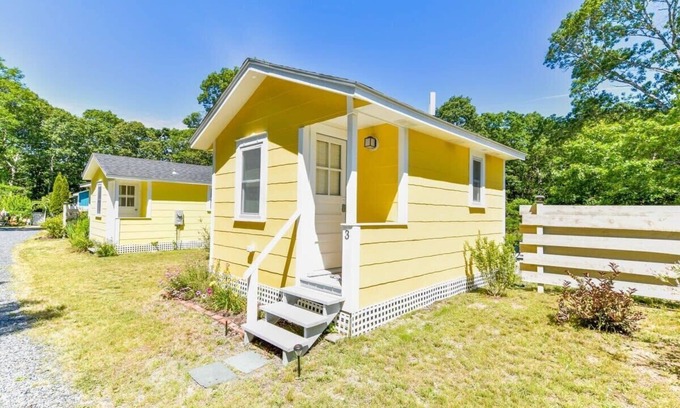 Eastham Apartment | Seaside Retreat for Two: Oceanfront Getaway Awaits!