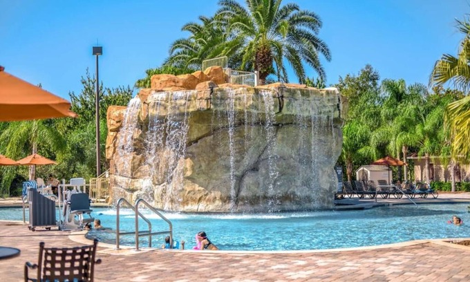 West Kissimmee Hotel | Enchanting Disney Hideaway with Pool and Full Kitchen Access