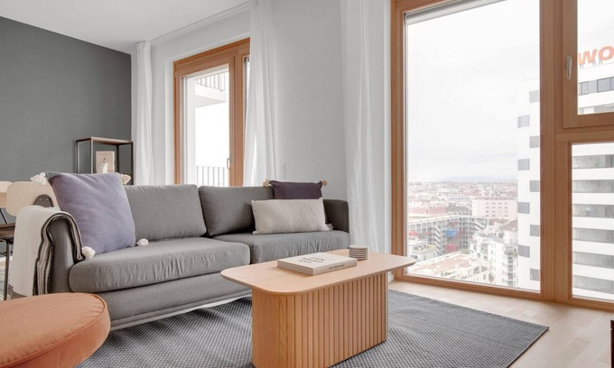 Favoriten Apartment | Bright 3BR Favoriten Retreat with Gym & Lounge near Metro