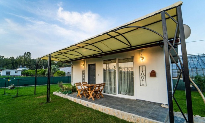 Ciftlik Apartment | Dreamy House with Backyard near Beach in Fethiye