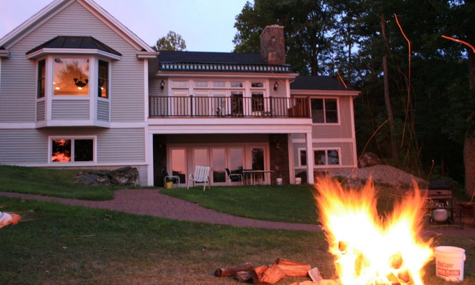 Pilot Knob House | Idyllic Retreat: Lake George House with Oceanfront Views