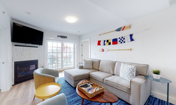 Dennis Port Condo | Cozy Ocean-View Retreat with Beach Access & Dog-Friendly Perks