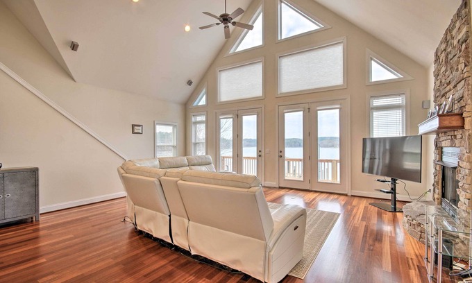 Winnsboro House | Inviting Ridgeway Home with Lake View & Grill on Wateree