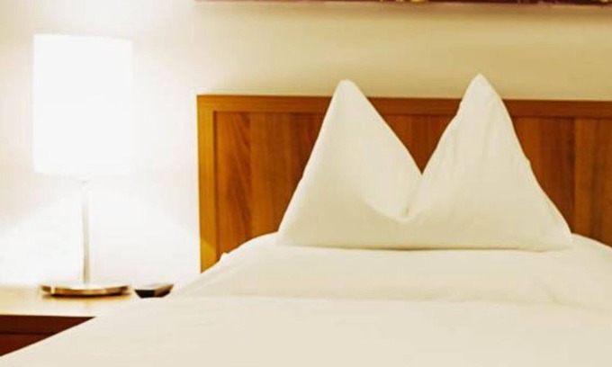 Feldbach House | Comfortable Dreibettzimmer at Pfeilers Bürgerstüberl Hotel