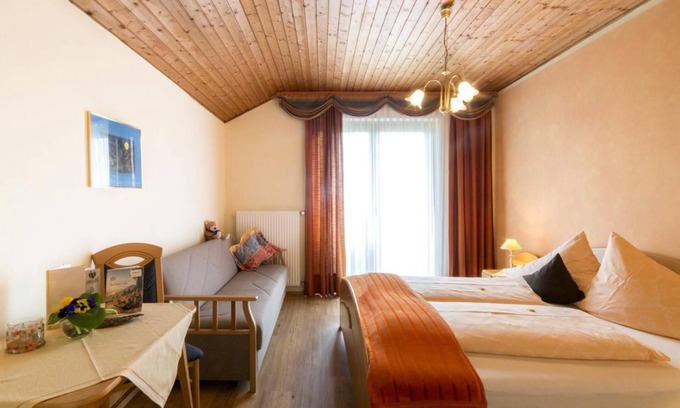 Seeboden Other | Cozy Triple Room at Landhaus Pension Holle with Breakfast