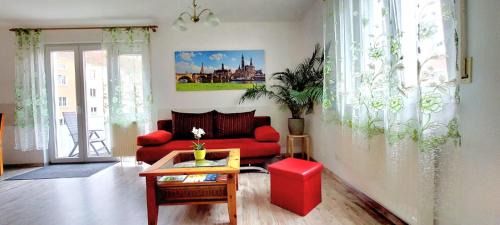 Striesen Apartment | Discover Dresden Großer Garten: 9.6/10 & Family-Friendly