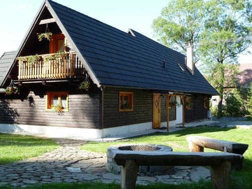 Zuberec House | Cozy Drevenica pod Lánom: Top-Rated Family Retreat