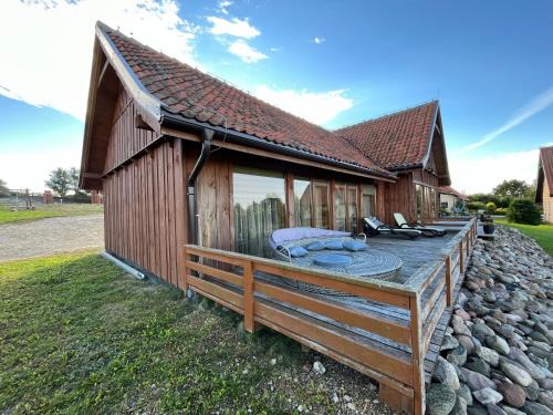 Skolity House | Scenic Retreat at DREWNIANY DOM NA WZGÓRZU with Hot Tub