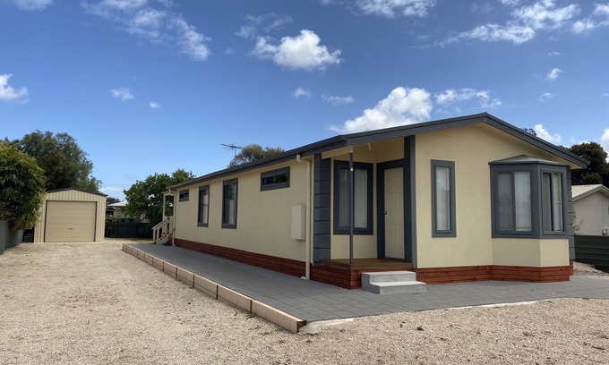 Melville House | Pet-Friendly Retreat @ Coobowie with Ocean View & Pool