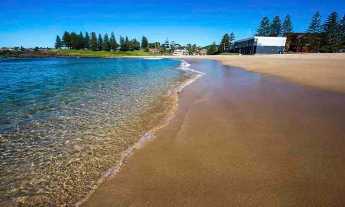 Kiama Villa | Pet-Friendly Driftwood Beach House with Oceanfront Views