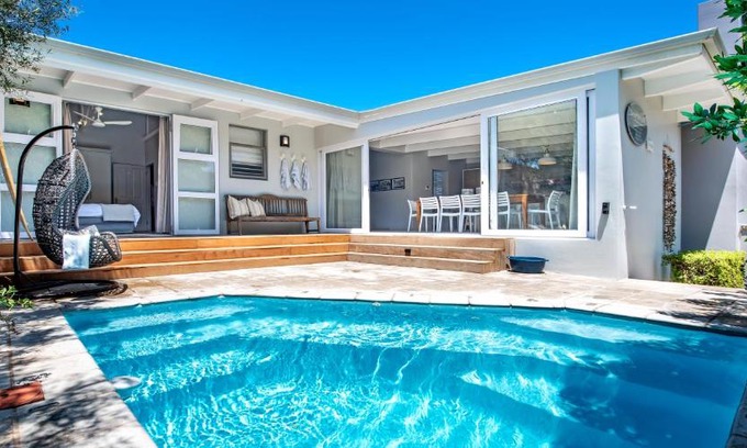 Kenton on Sea Villa | Discover Driftwood: A 4-Star Ocean View Retreat