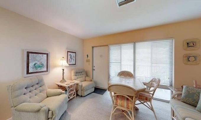 Isles of Capri Condo | Discover Isles of Capri Vacation Resort with Ocean Views