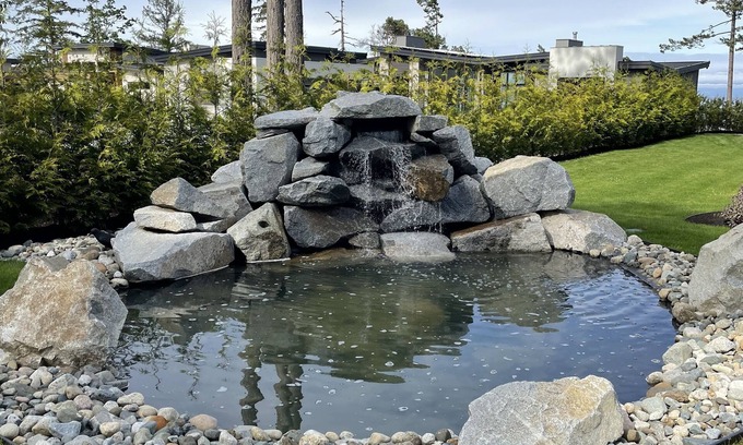 Regional District of Nanaimo Apartment | Driftwood Studio Loft: Oceanfront Retreat with Family Amenities