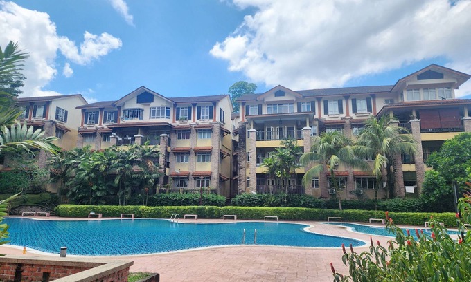 Kota Damansara Apartment | Drimba Nature Stay with Wi-Fi & Swimming Pool in Kota Damansara, PJ near MRT