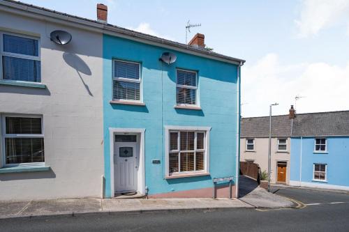 Tenby House | Pet-Friendly Dringarth: 4-Star Stay with High Ratings