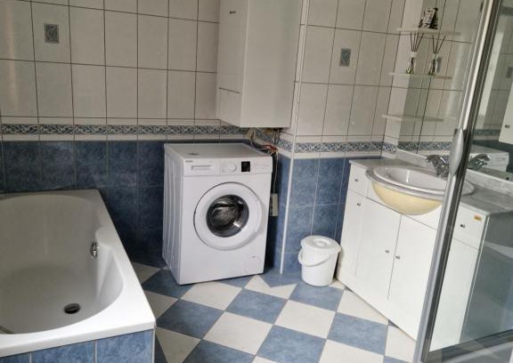 Guntramsdorf House | Pet-Friendly Stay at DRKARLRENNER with Family Amenities