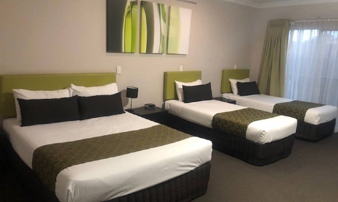 Dalby Hotel | Discover Drover's Motor Inn in Dalby: 4-Star Comfort Awaits
