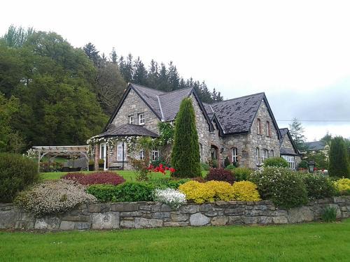 Carrick-on-Shannon Bed & Breakfast | Drumhierney Lodge: Guest Rated 10/10 Experience Awaits