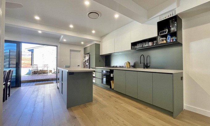 Drummoyne House | Elegant 3-Bed Townhouse in Drummoyne with Courtyard