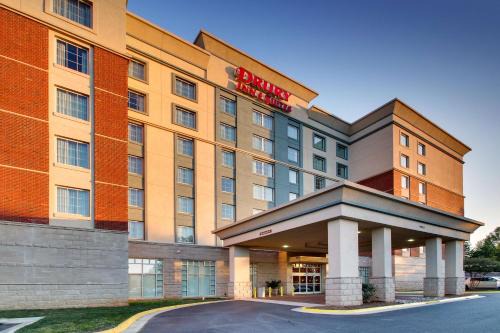 Paw Creek Hotel | Pet-Friendly Retreat at Drury Inn & Suites Charlotte Northlake