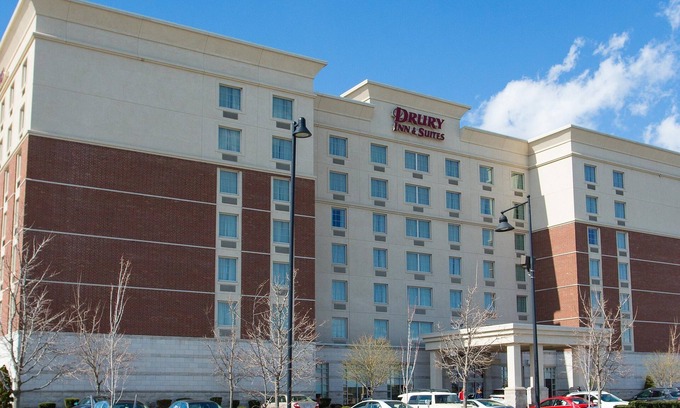 Grove City Hotel | Eco-Friendly Drury Inn & Suites: Guest Rated 9.4/10