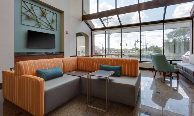 Columbia Hotel | Guest Rated: 9.2 at Drury Inn & Suites Columbia