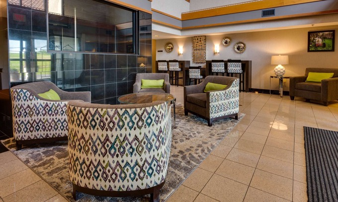 Hayti Hotel | Top-Rated Drury Inn & Suites Hayti with Pool and Spa