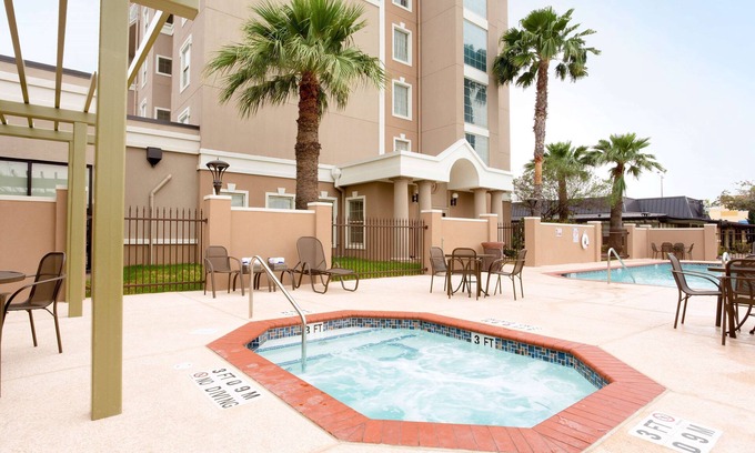 McAllen Hotel | Top-Rated Drury Inn & Suites McAllen with Pool and Spa