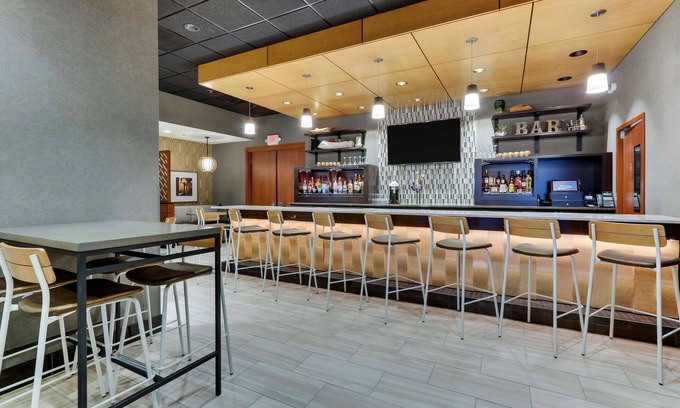 Florida Central Atlantic Coast Hotel | Exceptional Drury Inn & Suites Near Universal Orlando Resort