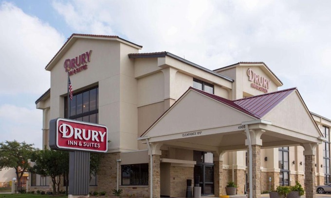 North San Antonio - SAT Hotel | Pet-Friendly Drury Inn & Suites San Antonio Northeast