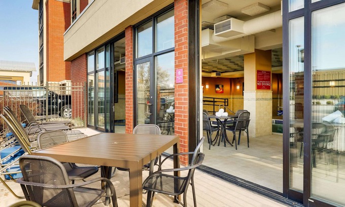 St. Peters Hotel | Explore Drury Inn & Suites St. Louis St. Peters with Pool