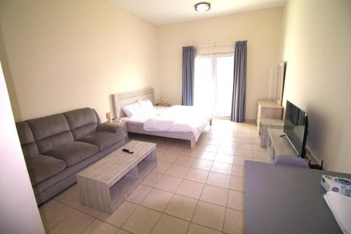 Discovery Gardens Apartment | Convenient Studio Flat DG079 Near The Gardens Metro
