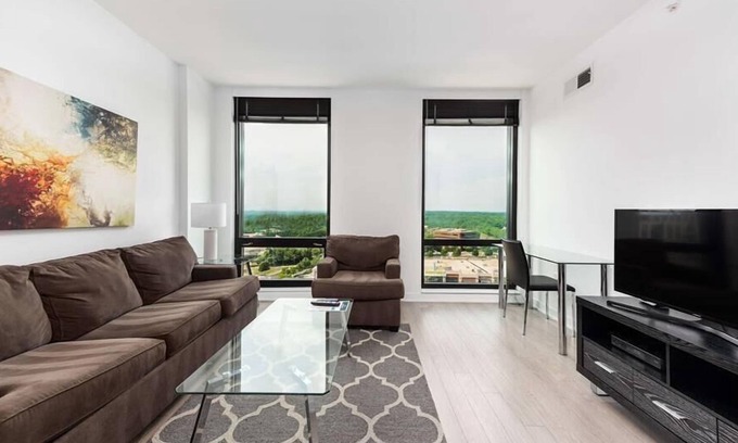 Reston Apartment | Modern Stay with In-Unit Washer & Pool Access in Reston
