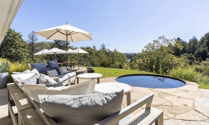 Healdsburg House | Experience Dry Creek Wonderland: Family-Friendly Retreat