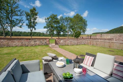 Melrose House | Family-Friendly Retreat at Dryburgh Steading Two