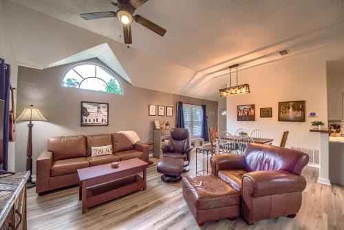 New Braunfels House | Pet-Friendly DT 323 Kessler Cottage - Guest Rated 9.5/10