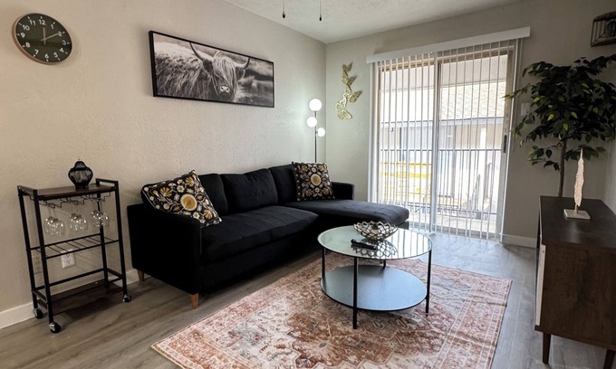 Park Central Apartment | DT Dallas LUXE Staycation 1Bd1Ba