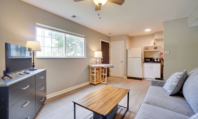 Livingston Park Condo | Pet-Friendly Dtwn Columbus Getaway with Spa & Breakfast