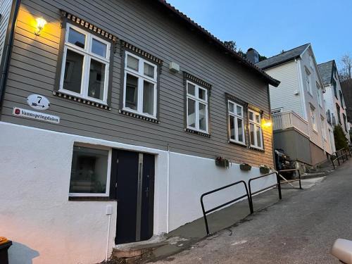 Alesund Apartment | Spacious Apartment in the City Center - Pet and Child Friendly