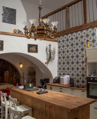 Tapolca House | Discover Duba House: Family-Friendly Retreat by Balaton