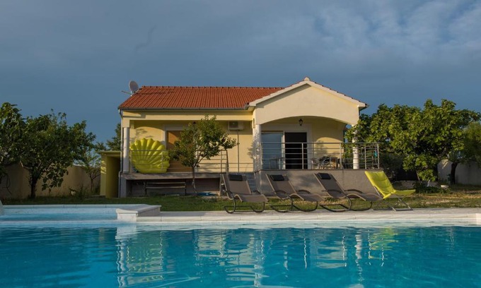 Murvica Cabin | Discover Dubis House: Pet-Friendly Oasis with Pool Access