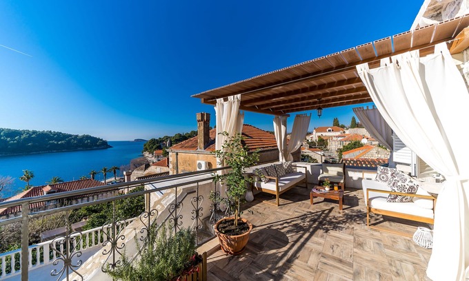 Cavtat Old Town House | Experience Dubrovnik-Cavtat: Authentic Villa with Pool & Views