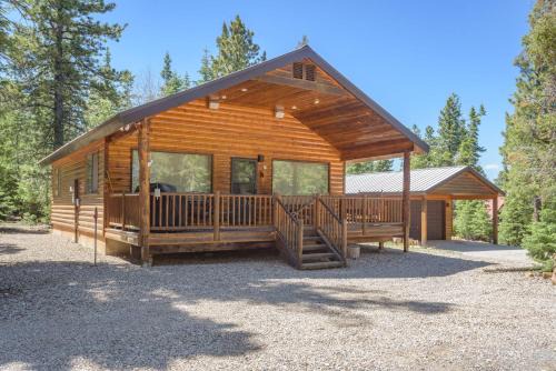 Duck Creek Village House | Cozy Cabin Retreat in Duck Creek Village: Pet & Child Friendly