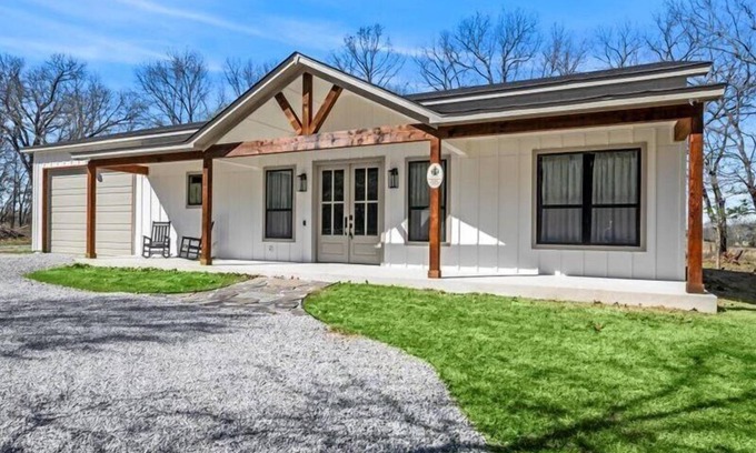 Afton House | Serene Duck Creek Wilderness Retreat with Hot Tub & Spa