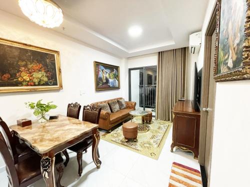 Thu Dau Mot Apartment | Inviting Ductaigallery's Apt & Pool with Oceanfront Views